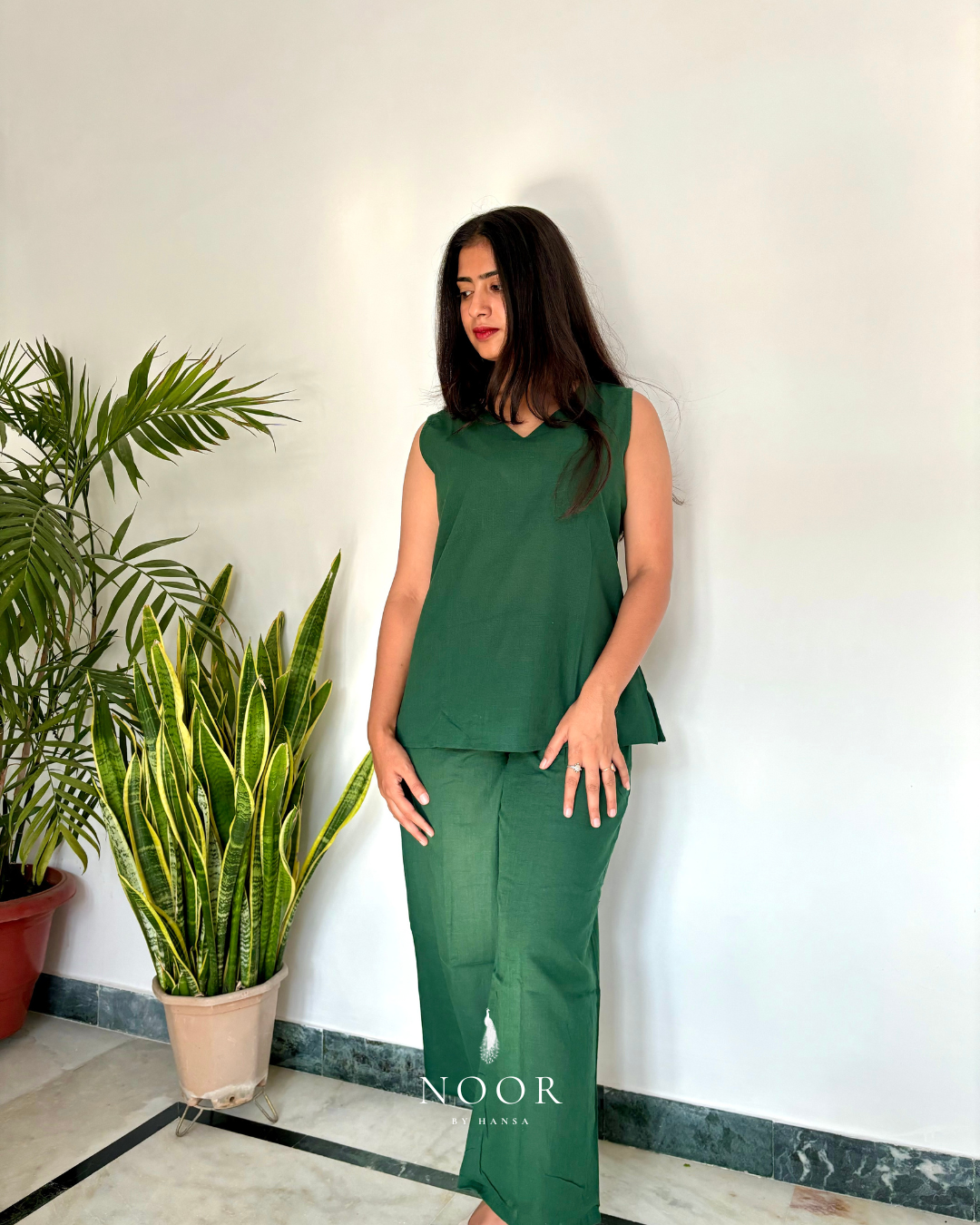 cotton green noor by hansa v-neck co-ord set that’s as comfy as your favourite loungewear but sharp enough for the office! hand-made from an ultra-soft cotton blend, it stays vibrant wash after wash with zero colour bleeding. perfect for those days when you want to feel cozy and look effortlessly chic!