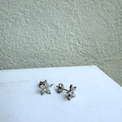 Bloom studs