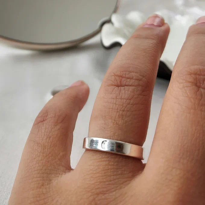 Moon band ring