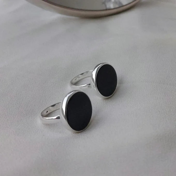 Black onyx bold ring