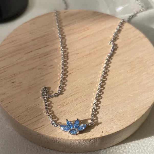 Blossom necklace