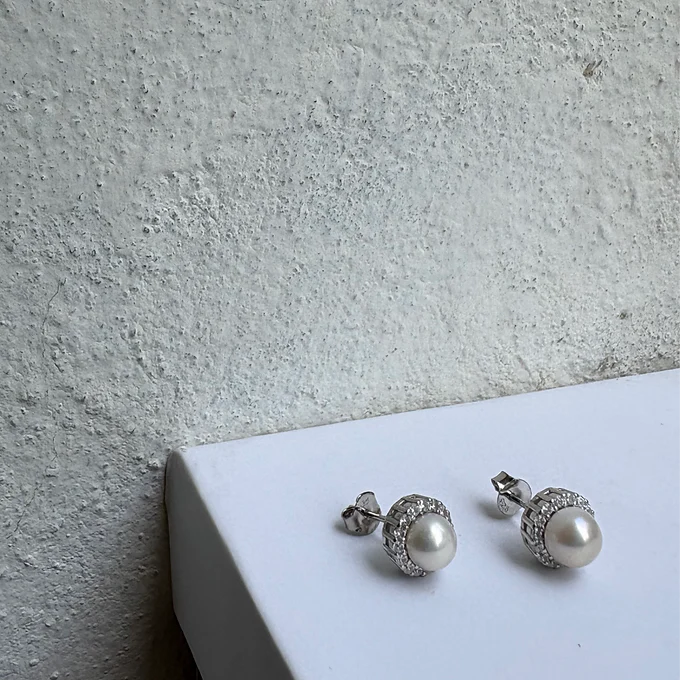 Pearl luna studs