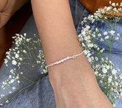 Dainty pearl bracelet