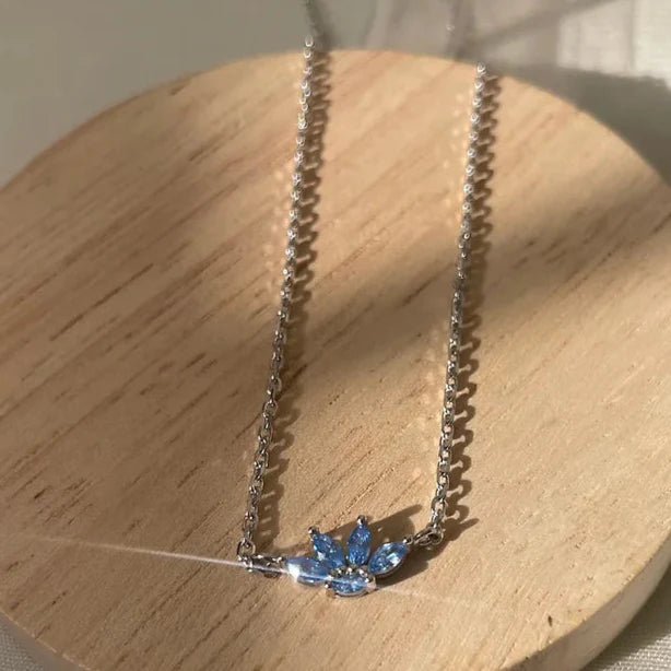 Blossom necklace