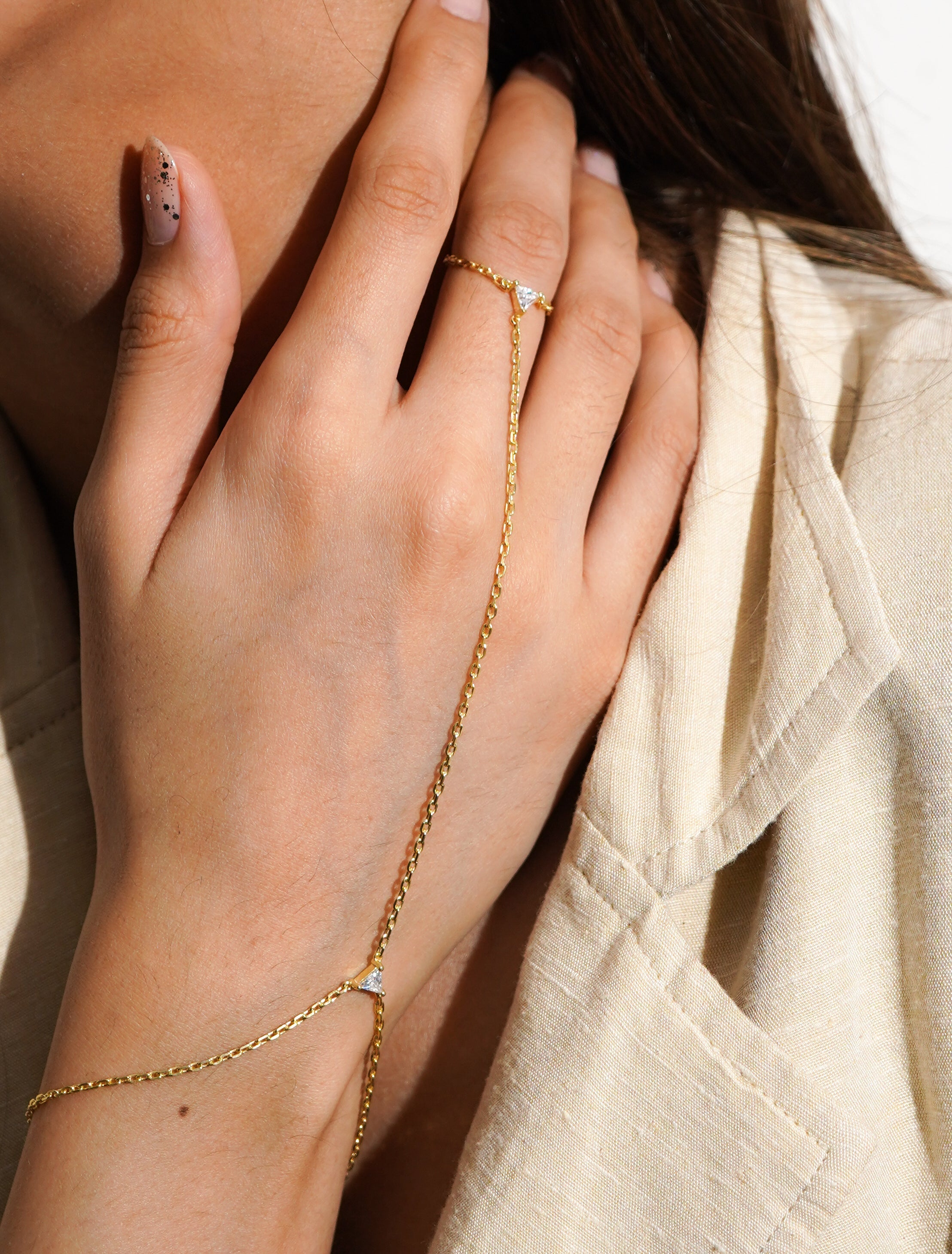 Lyra Minimal Hathphool