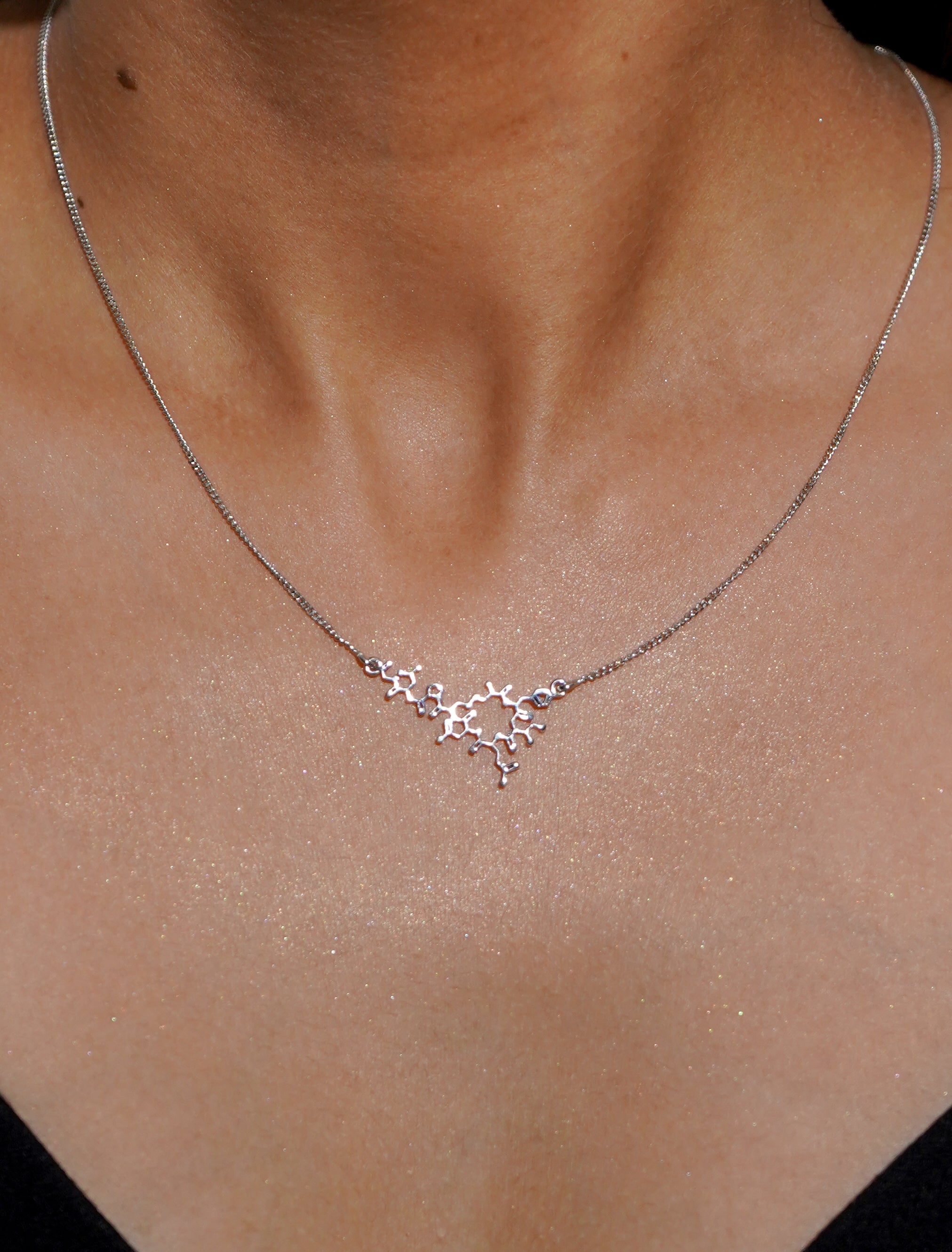 Oxytocin – The Bond Pendant