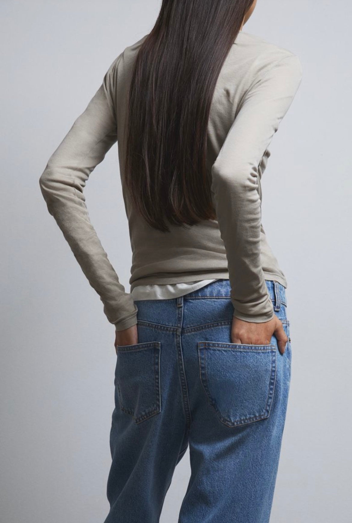 STRAIGHT FIT MID BLUE JEANS