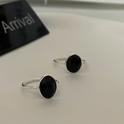 Black onyx ring