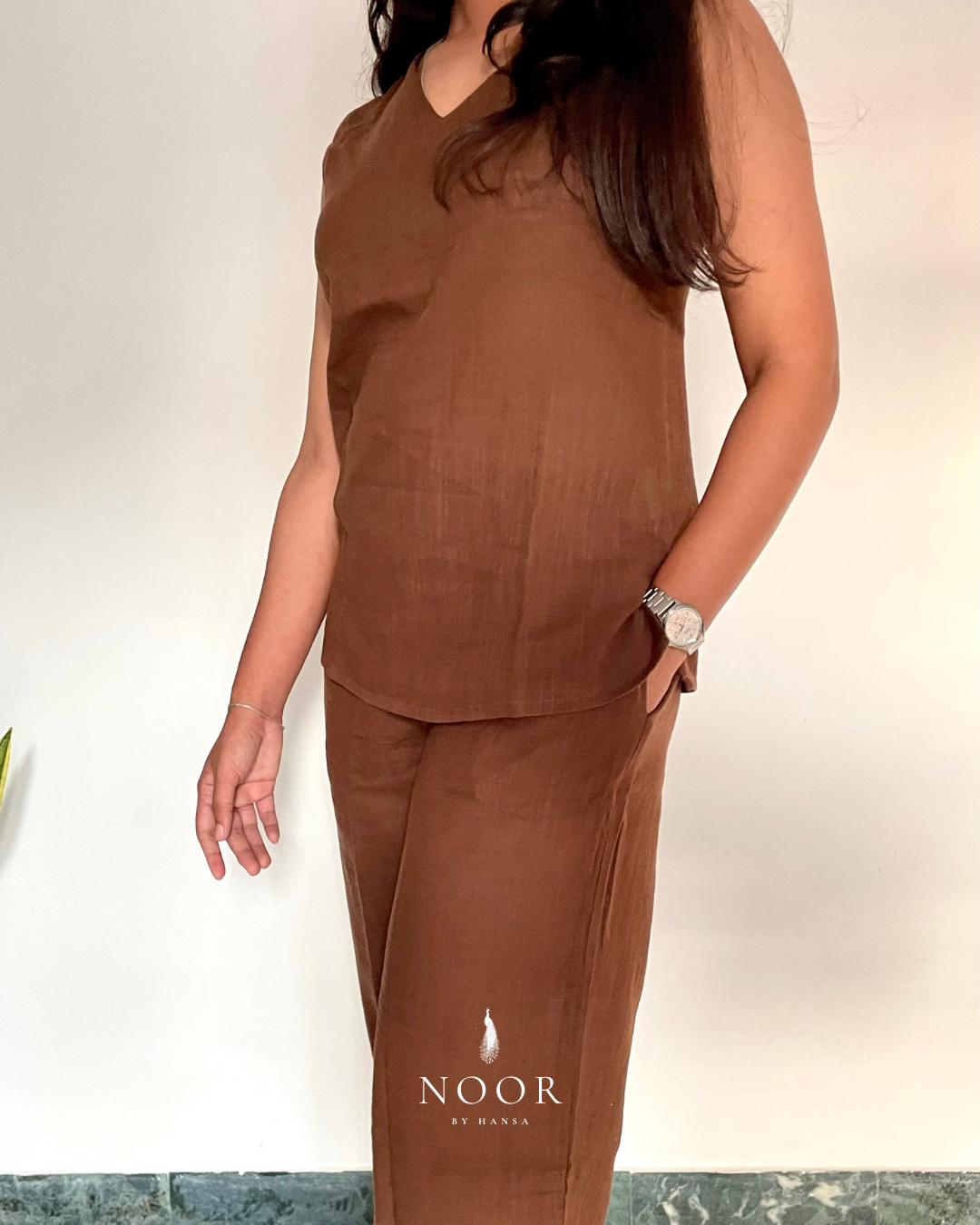 coffee brown cotton noor by hansa v-neck co-ord set that’s as comfy as your favourite loungewear but sharp enough for the office! hand-made from an ultra-soft cotton blend, it stays vibrant wash after wash with zero colour bleeding. perfect for those days when you want to feel cozy and look effortlessly chic!