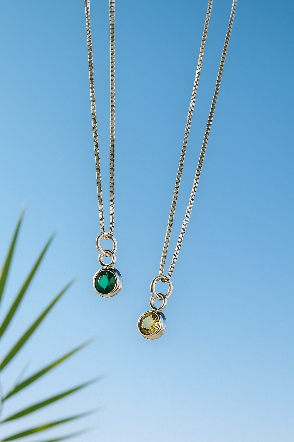 20250701_1904_ElegantSilverPendants_remix_01jz32zjvtegb9gkxaqmvmg7jv_1.png