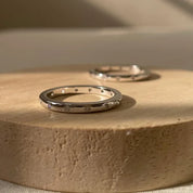 Tira band ring