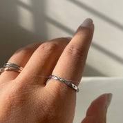 Tira band ring