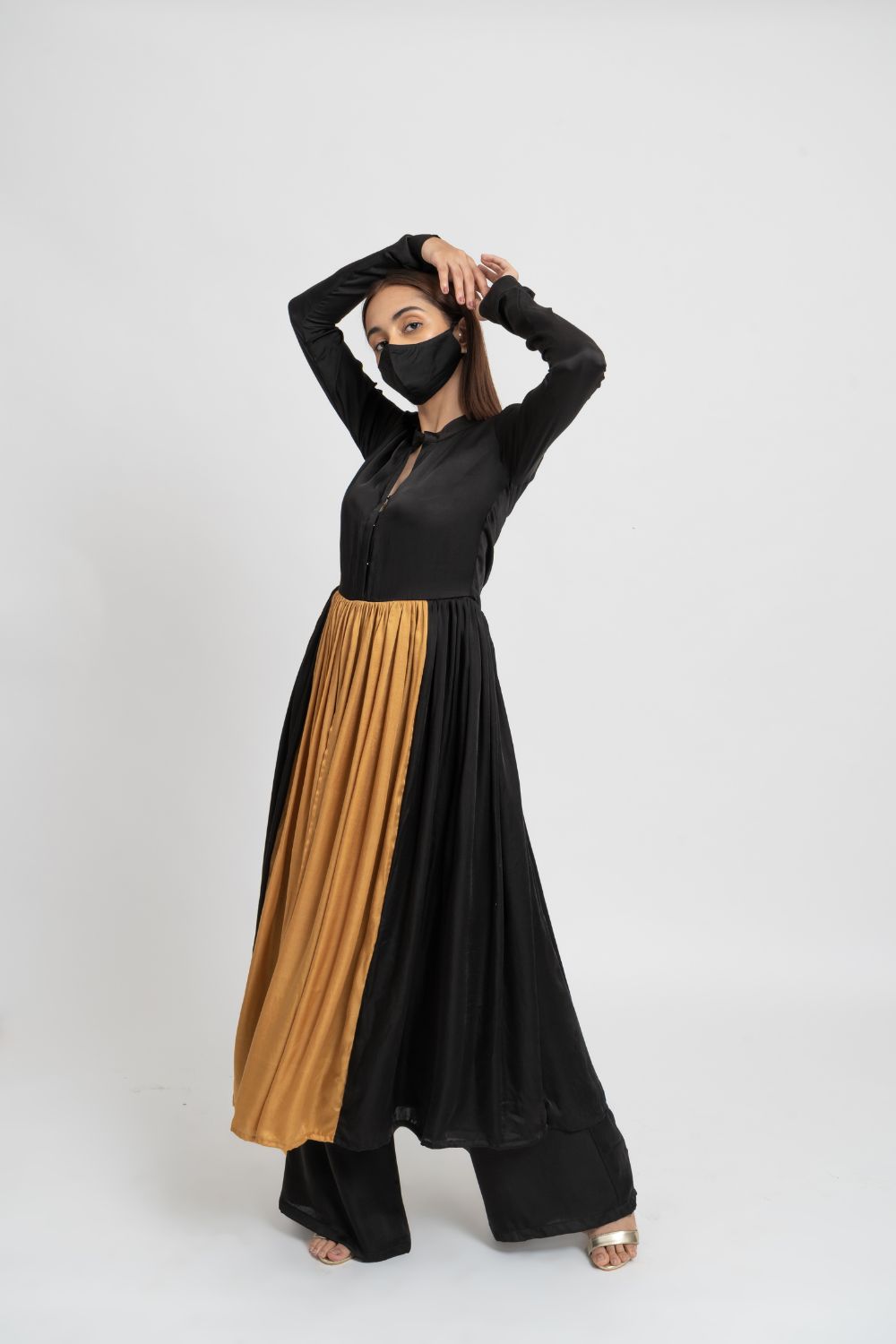 BlackGoldKurtaSet_5.jpg