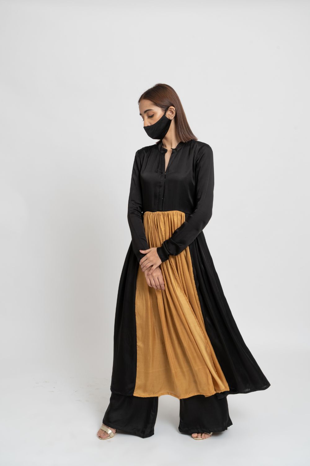 BlackGoldKurtaSet_6.jpg