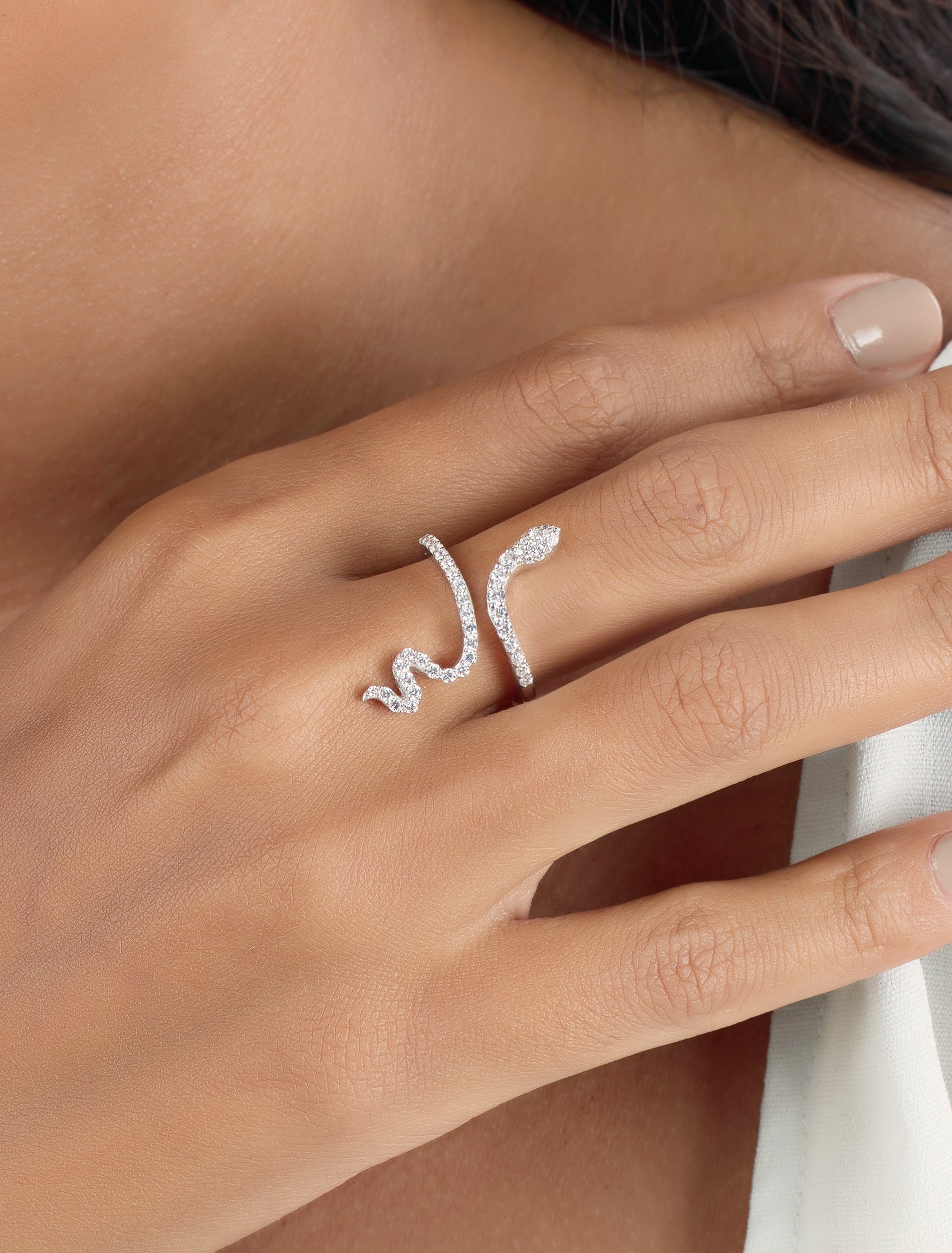 FIANJEWELLERSMODELSHOOT_2024_04_0462557.jpg