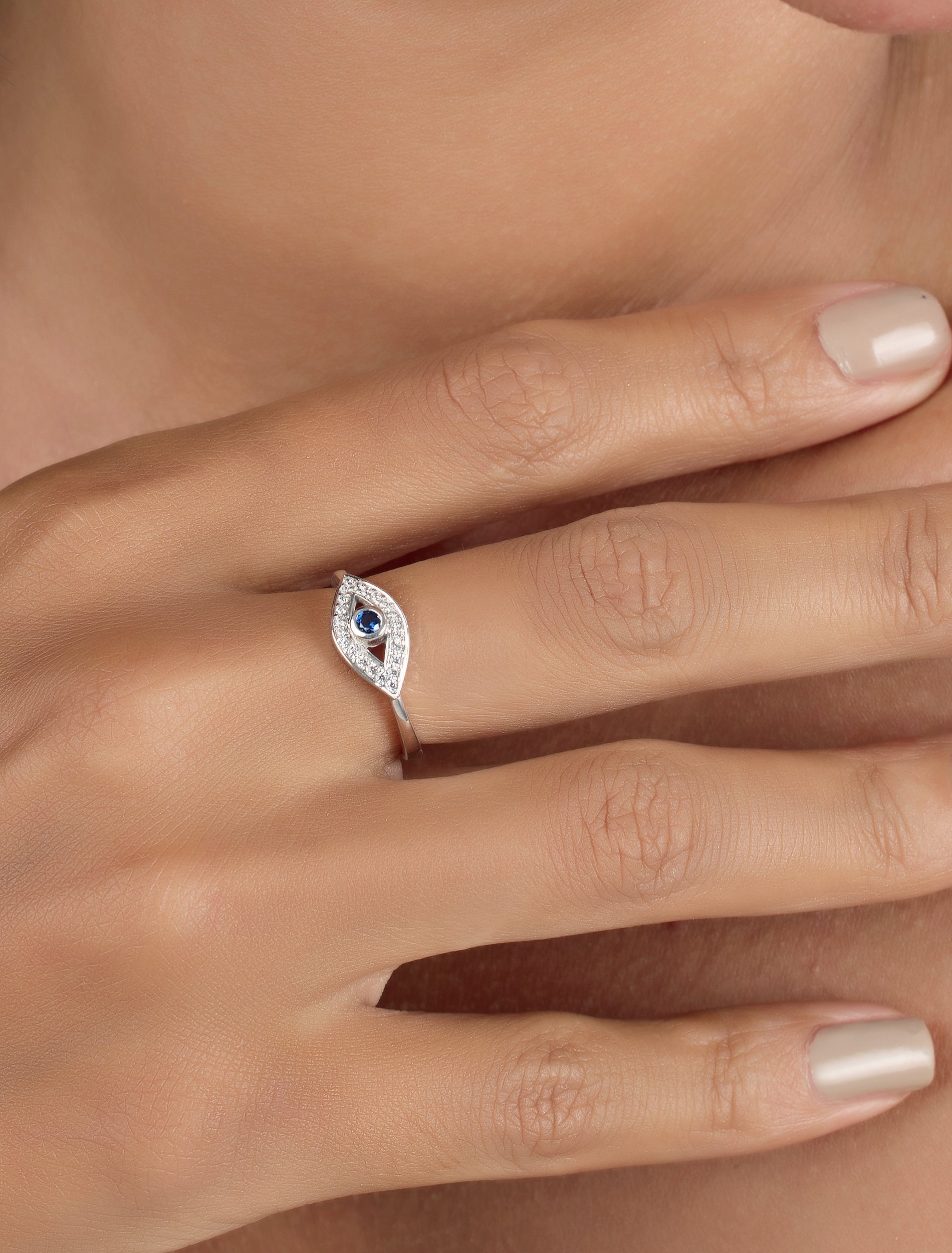 FIANJEWELLERSMODELSHOOT_2024_04_0462602.jpg